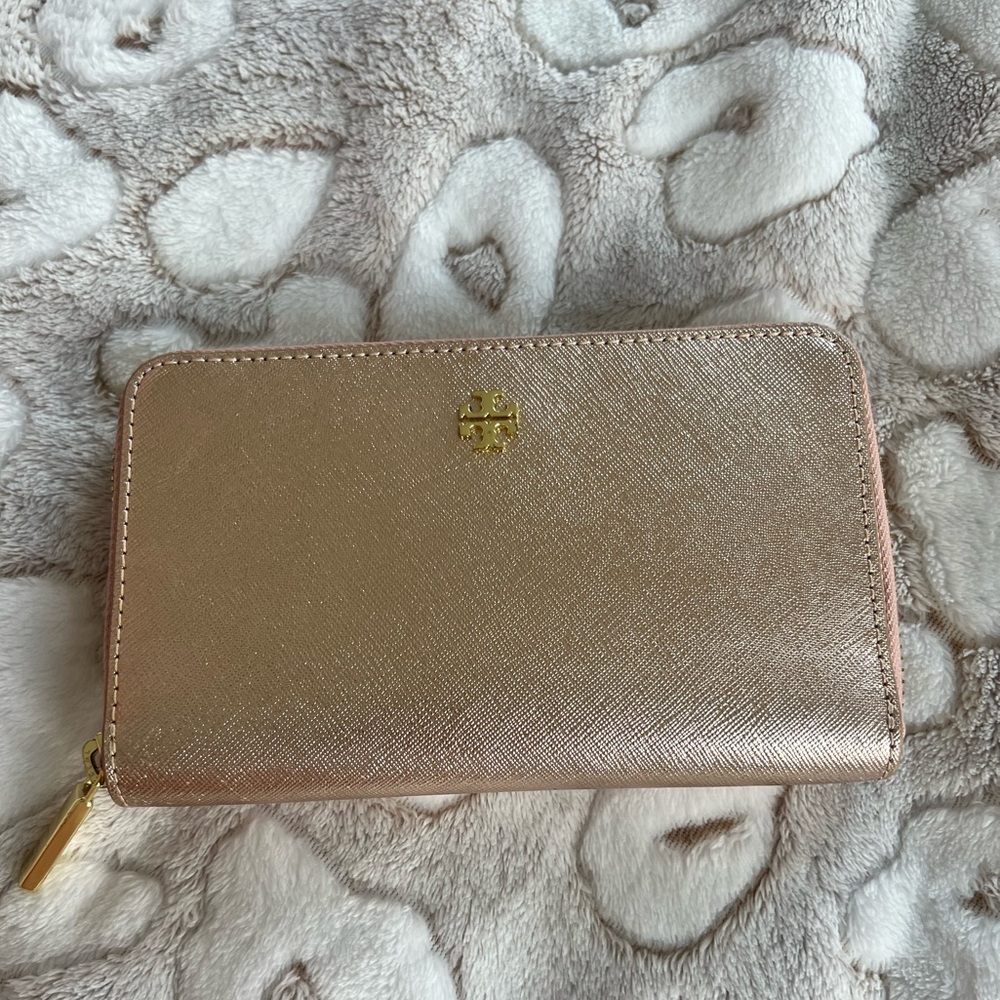Tory Burch Rose Gold Robinson Wallet